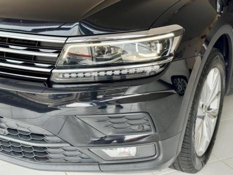 VOLKSWAGEN Tiguan 1.4 250 TSI TOTAL FLEX ALLSPACE COMFORTLINE TURBO AUTOM�TICO TIPTRONIC, Foto 17