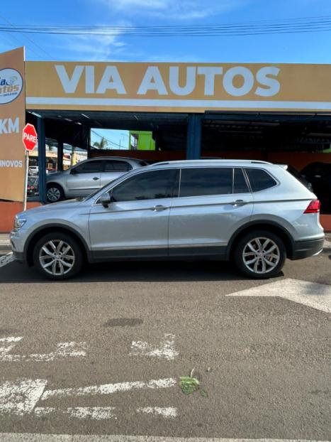VOLKSWAGEN Tiguan 1.4 250 TSI TOTAL FLEX ALLSPACE COMFORTLINE TURBO AUTOMÁTICO TIPTRONIC, Foto 1