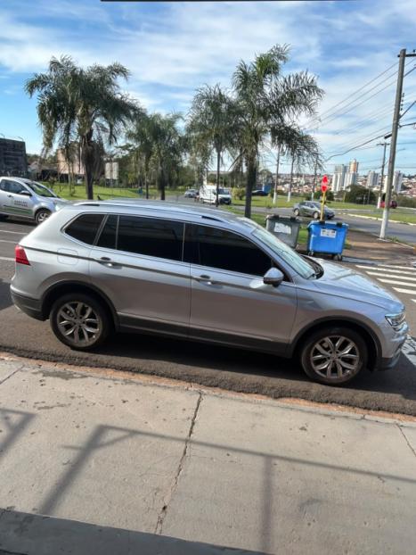VOLKSWAGEN Tiguan 1.4 250 TSI TOTAL FLEX ALLSPACE COMFORTLINE TURBO AUTOMÁTICO TIPTRONIC, Foto 3