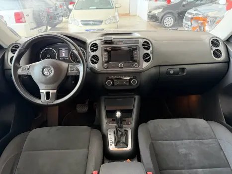VOLKSWAGEN Tiguan 2.0 16V 4P TSI 4WD TURBO AUTOM�TICO, Foto 13