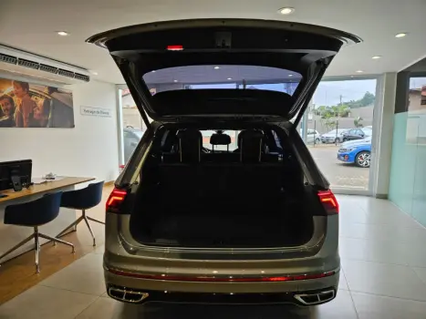 VOLKSWAGEN Tiguan 2.0 300 TSI ALLSPACE R-LINE TURBO AUTOM�TICO, Foto 13