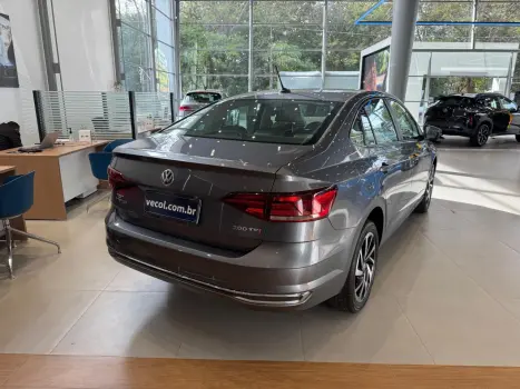 VOLKSWAGEN Virtus 1.0 4P 200 TSI FLEX HIGHLINE AUTOM�TICO, Foto 9