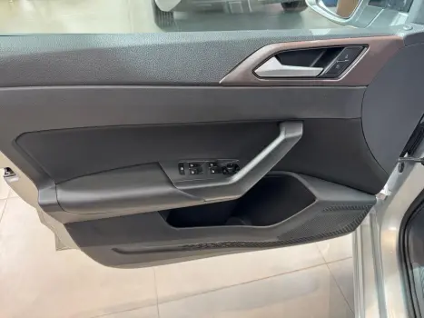 VOLKSWAGEN Virtus 1.0 4P 200 TSI FLEX HIGHLINE AUTOMTICO, Foto 7