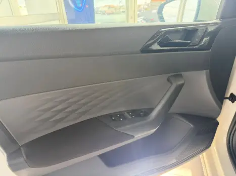 VOLKSWAGEN Virtus 1.0 4P 170 TSI AUTOM�TICO, Foto 7