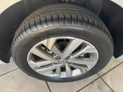 VOLKSWAGEN Virtus 1.0 4P 200 TSI FLEX COMFORTLINE AUTOMTICO, Foto 12
