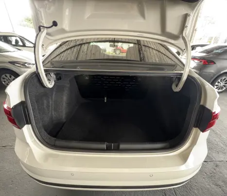 VOLKSWAGEN Virtus 1.6 4P MSI FLEX AUTOM�TICO, Foto 4