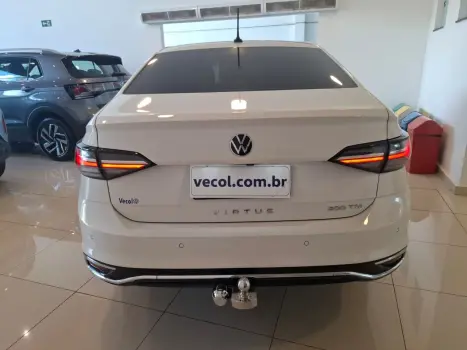 VOLKSWAGEN Virtus 1.0 4P 200 TSI FLEX HIGHLINE AUTOM�TICO, Foto 10