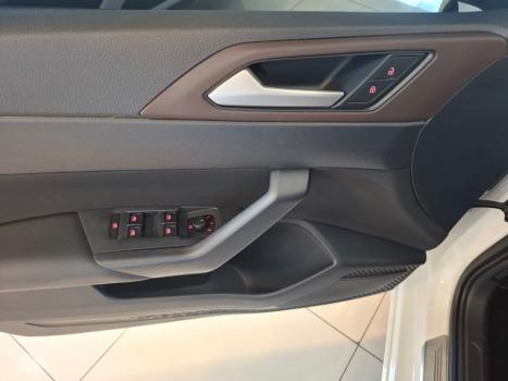 VOLKSWAGEN Virtus 1.0 4P 200 TSI FLEX HIGHLINE AUTOM�TICO, Foto 7