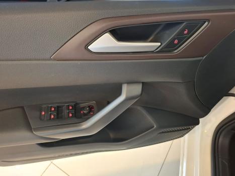 VOLKSWAGEN Virtus 1.0 4P 200 TSI FLEX HIGHLINE AUTOM�TICO, Foto 7