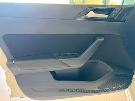 VOLKSWAGEN Virtus 1.0 4P 200 TSI FLEX COMFORTLINE AUTOM�TICO, Foto 9