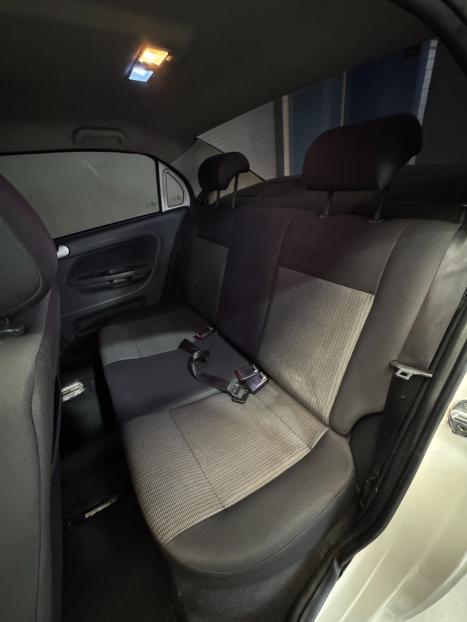 VOLKSWAGEN Voyage 1.6 4P FLEX, Foto 9