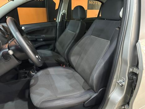 VOLKSWAGEN Voyage 1.0 4P FLEX, Foto 10