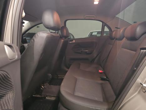VOLKSWAGEN Voyage 1.6 4P FLEX, Foto 15
