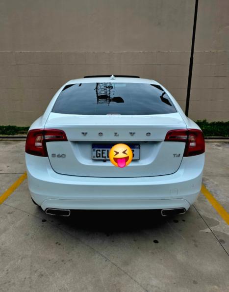 VOLVO S60 2.0 4P T4 MOMENTUM TURBO AUTOMÁTICO, Foto 3