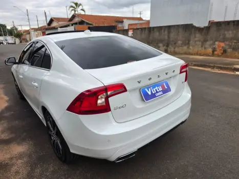VOLVO S60 2.0 4P T4 MOMENTUM TURBO AUTOMÁTICO, Foto 5