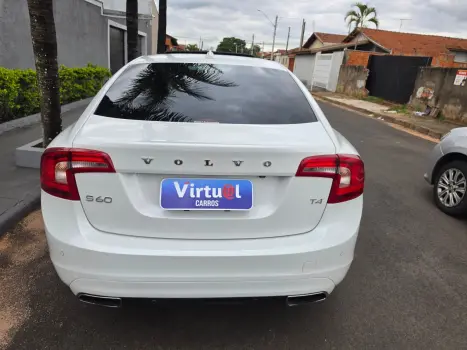 VOLVO S60 2.0 4P T4 MOMENTUM TURBO AUTOMÁTICO, Foto 6