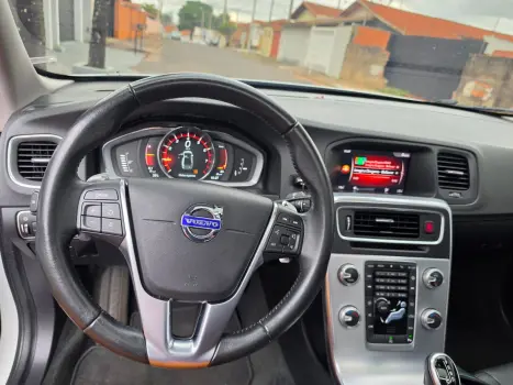 VOLVO S60 2.0 4P T4 MOMENTUM TURBO AUTOMÁTICO, Foto 18