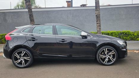 VOLVO V40 2.0 4P T5 R-DESIGN TURBO AUTOMTICO, Foto 2