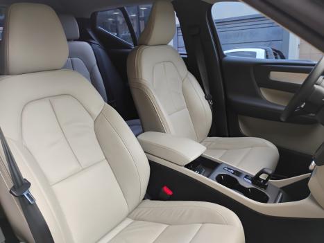 VOLVO XC40 1.5 16V 4P T5 RECHARGE H�BRIDO INSCRIPTION GEARTRONIC AUTOM�TICO, Foto 17