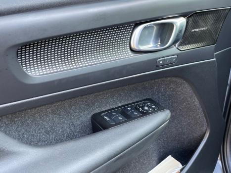 VOLVO XC40 1.5 16V 4P T5 RECHARGE H�BRIDO R-DESIGN GEARTRONIC AUTOM�TICO, Foto 18