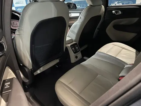 VOLVO XC40 1.5 16V 4P T5 RECHARGE H�BRIDO INSCRIPTION GEARTRONIC AUTOM�TICO, Foto 10