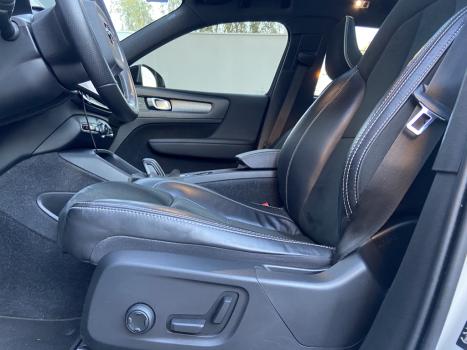 VOLVO XC40 2.0 16V 4P T5 TURBO R-DESIGN AWD GEARTRONIC AUTOM�TICO, Foto 5
