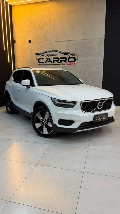 VOLVO XC40 2.0 16V 4P T5 TURBO MOMENTUM AWD GEARTRONIC AUTOM�TICO, Foto 2