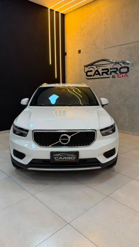 VOLVO XC40 2.0 16V 4P T5 TURBO MOMENTUM AWD GEARTRONIC AUTOM�TICO, Foto 3