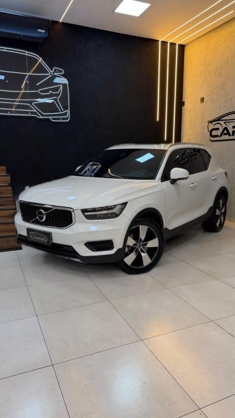 VOLVO XC40 2.0 16V 4P T5 TURBO MOMENTUM AWD GEARTRONIC AUTOM�TICO, Foto 1