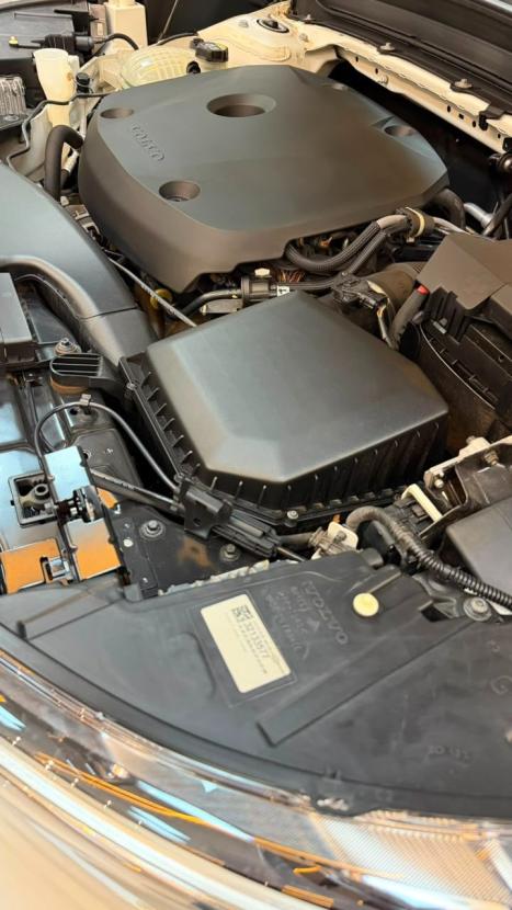 VOLVO XC40 2.0 16V 4P T5 TURBO MOMENTUM AWD GEARTRONIC AUTOM�TICO, Foto 9