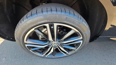 VOLVO XC60 2.0 16V 4P T8 HYBRID R-DESIGN AWD GEARTRONIC AUTOMTICO, Foto 7