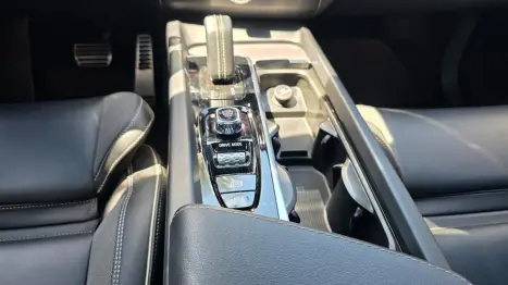 VOLVO XC60 2.0 16V 4P T8 HYBRID R-DESIGN AWD GEARTRONIC AUTOMTICO, Foto 19