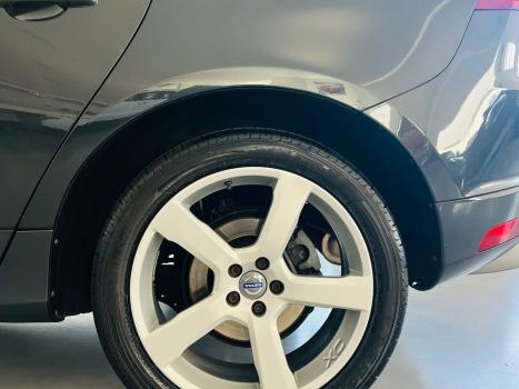 VOLVO XC60 2.0 4P T5 R DESIGN TURBO AUTOMTICO, Foto 4