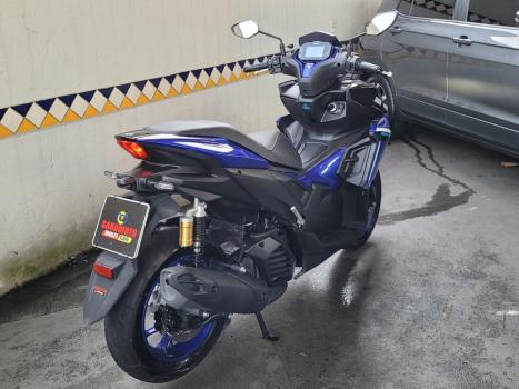 YAMAHA Aerox 160 ABS, Foto 2