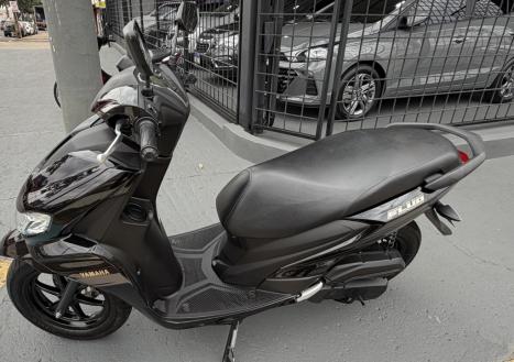 YAMAHA Fluo 125 ABS, Foto 2