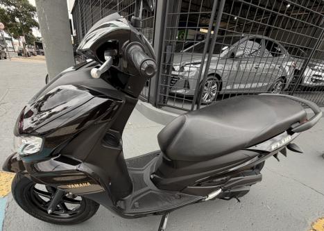 YAMAHA Fluo 125 ABS, Foto 4