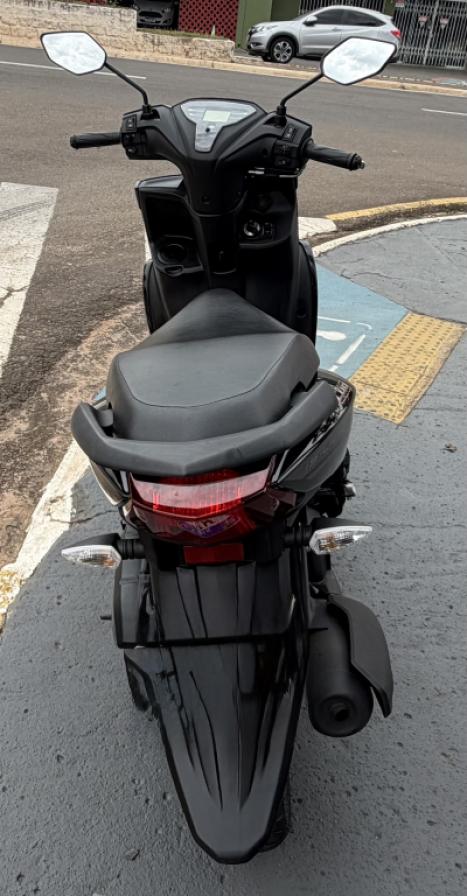 YAMAHA Fluo 125 ABS, Foto 6