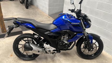 YAMAHA FZ 15 Fazer ABS, Foto 1