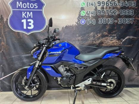 YAMAHA FZ 15 Fazer ABS, Foto 2