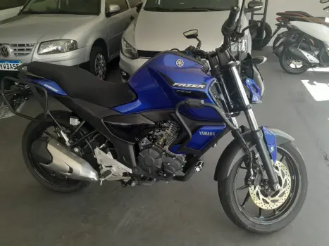 YAMAHA FZ 15 Fazer ABS, Foto 1