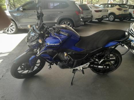 YAMAHA FZ 15 Fazer ABS, Foto 2