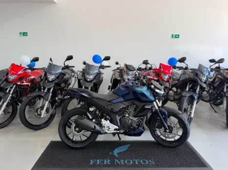 YAMAHA FZ 15 Fazer ABS, Foto 1