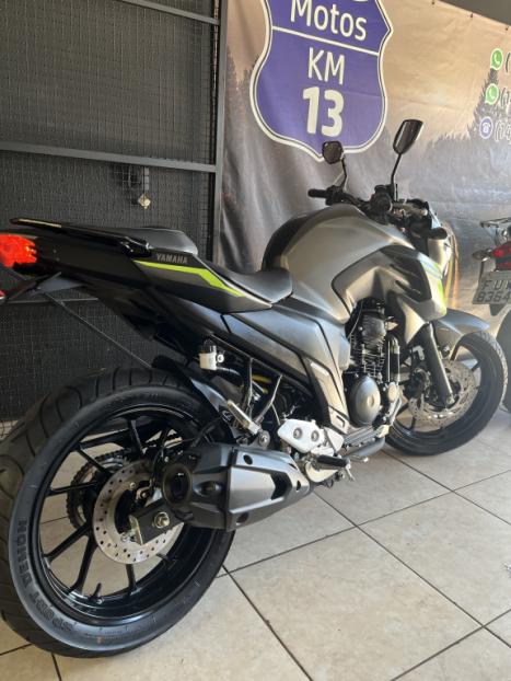 YAMAHA FZ 25 250 Fazer Flex , Foto 4