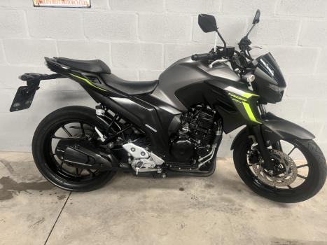 YAMAHA FZ 25 250 Fazer Flex , Foto 1
