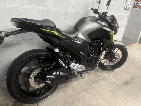 YAMAHA FZ 25 250 Fazer Flex , Foto 3