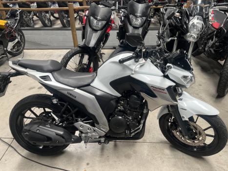 YAMAHA FZ 25 250 Fazer Flex , Foto 1