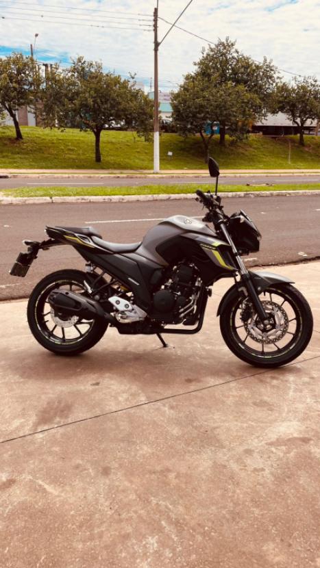 YAMAHA FZ 25 250 Fazer Flex , Foto 1