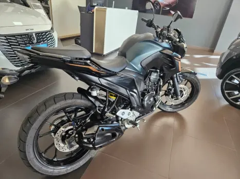 YAMAHA FZ 25 250 Fazer Flex , Foto 2