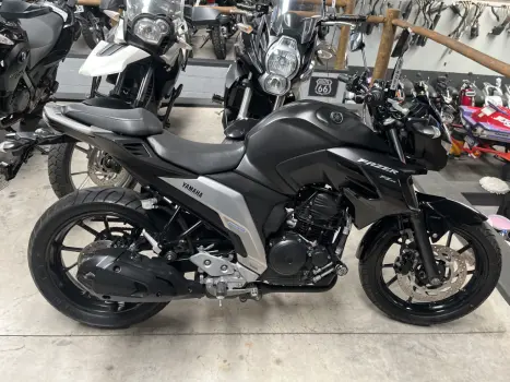 YAMAHA FZ 25 250 Fazer Flex , Foto 1
