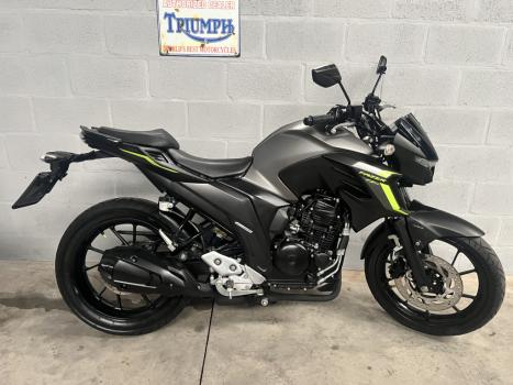 YAMAHA FZ 25 250 Fazer Flex , Foto 1